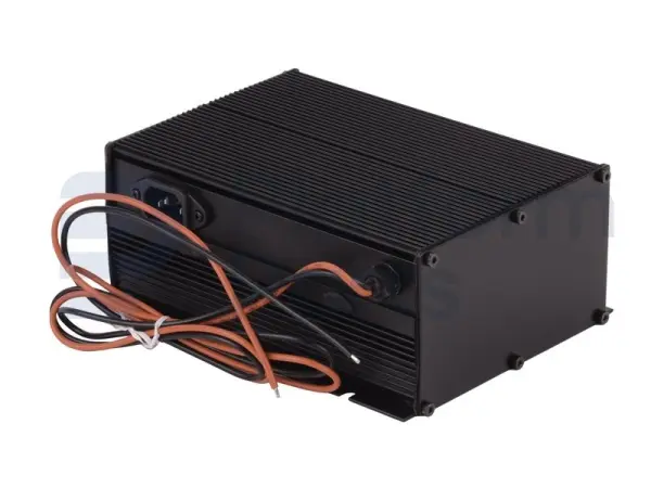 Batterij-lader, 12VDC, 100-240VAC auto, 50/60HZ